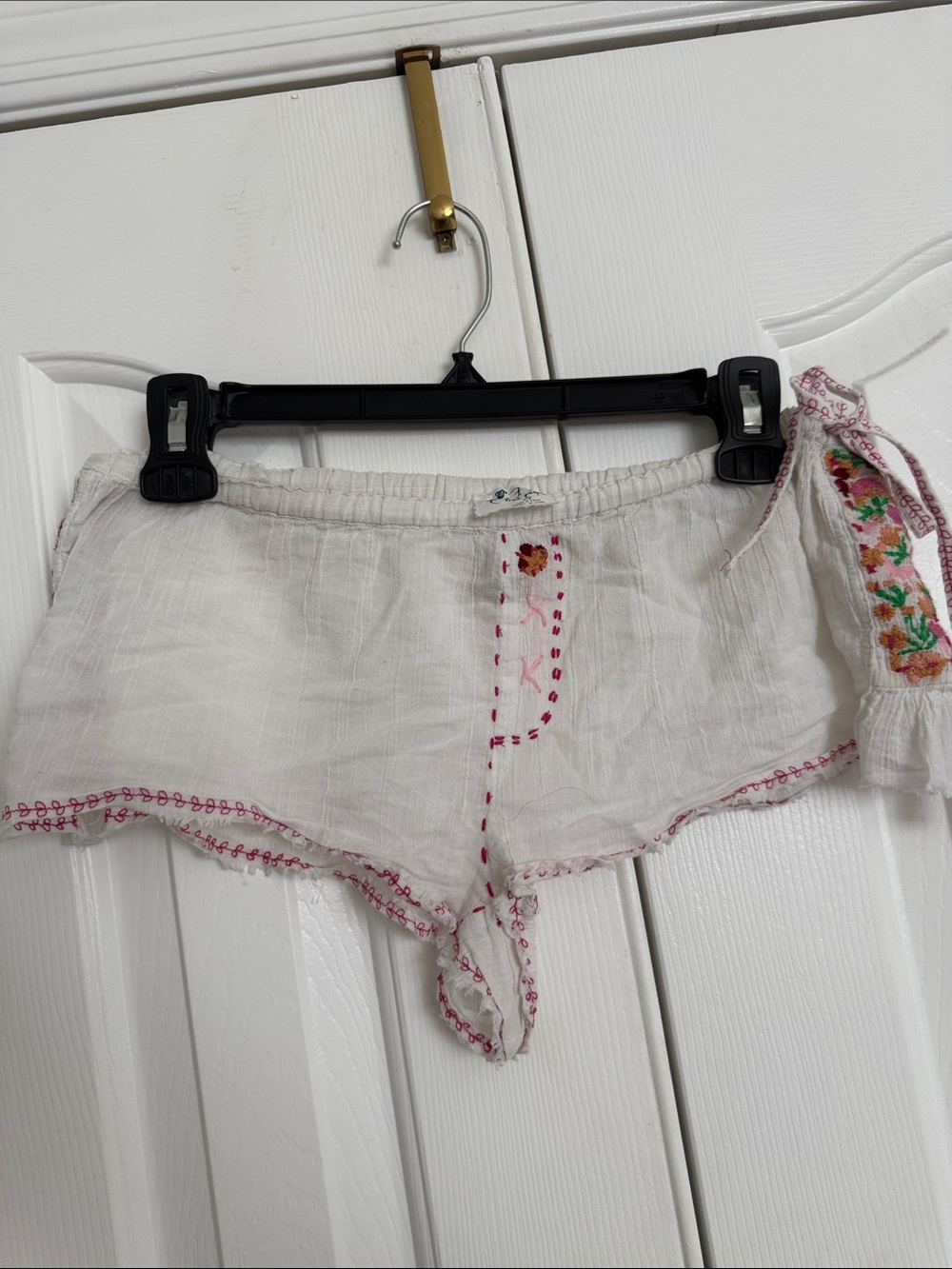 Free people white Embroidered Shorts with Pink Detailing